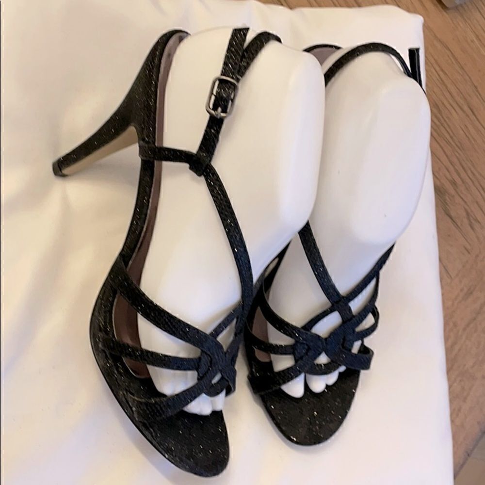 PIERRE DUMAS SHIMMERY STRAPPY SANDALS.  NEW